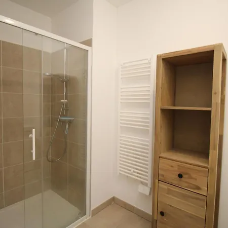 2 Chambres, Vue Et Parking Lejlighed
