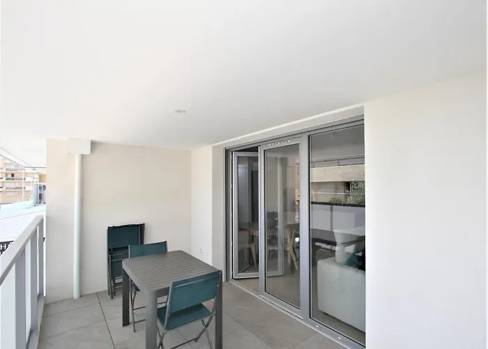 2 Chambres, Vue Et Parking